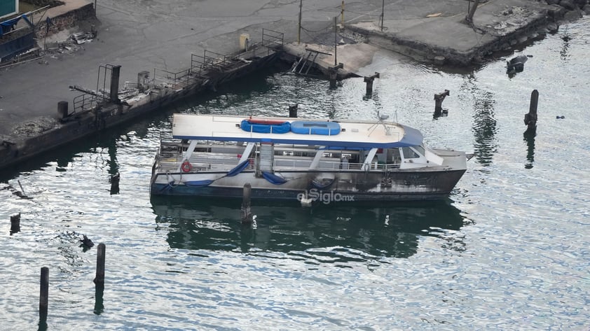 Miles de personas están siendo evacuadas de la isla hawaiana de Maui ante los incendios forestales que la están devastando, mientras los equipos de emergencia siguen trabajando en la extinción de los fuegos y en la búsqueda de víctimas, tras un primer recuento de 36 fallecidos.