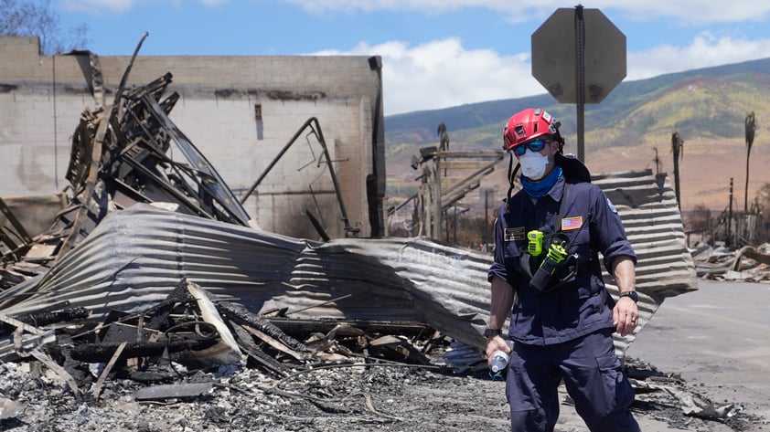 Los incendios que han asolado la isla de Maui (Hawái, EE.UU.) durante la última semana han dejado ya 93 muertos, según las últimas cifras publicadas este domingo por las autoridades, que han alertado de que el proceso de búsqueda de fallecidos está en su etapa inicial y que lo peor está por venir.