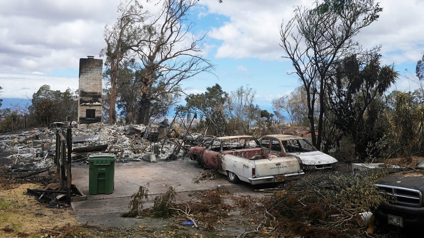 Las autoridades locales han elevado a 106 el número de personas que han fallecido en los incendios que se han registrado en la isla de Maui (Hawái), aunque hay todavía centenares de personas desaparecidas.