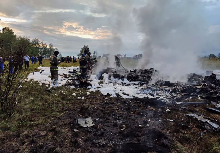 Yevgueni Prigozhin, jefe del grupo Wagner, se hallaba entre los pasajeros del avión privado Embraer que se estrelló en la tarde del miércoles en el centro de Rusia, siniestro en el que murieron sus 10 ocupantes, según informó la agencia de aviación civil, Rosaviatsia.