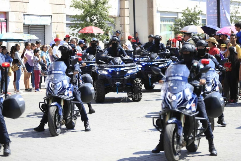 El desfile es en conmemoración del aniversario del inicio de la lucha por la Independencia de México.