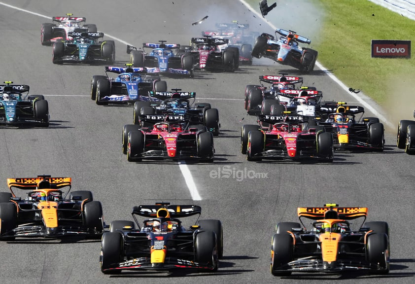 El neerlandés Max Verstappen ganó la carrera del Gran Premio de Japón en la que dominó con claridad y en la que los dos McLaren, del británico Lando Norris y el australiano Oscar Piastri, le acompañaron en el podio, en segunda y tercera posición, respectivamente.