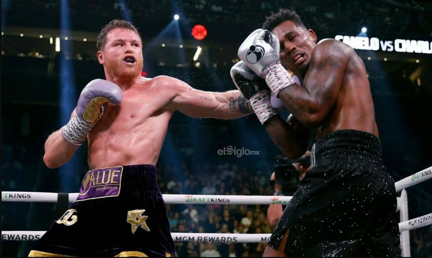 Una victoria que sabe a poco, Saúl 'Canelo' Álvarez retuvo con éxito los cuatro títulos de los supermedianos ante Jermell Charlo, salió con el brazo en alto, pero con una deuda personal, ya que el triunfo fue por decisión y no por nocaut como anhelaba.