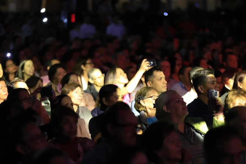 José María Napoleón en la Plaza IV Centenario, donde ofreció un concierto gratuito como parte de la cartelera del Festival Revueltas 2023, y un show de su gira de despedida 'Hasta siempre'.