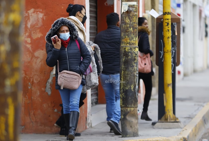 Este miércoles se reportaron bajas temperaturas en la capital duranguense, a pesar de eso, ciudadanos salieron a realizar sus actividades de manera cotidiana.