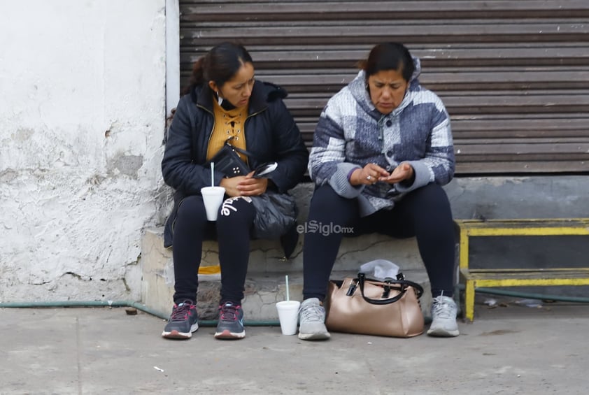 Este miércoles se reportaron bajas temperaturas en la capital duranguense, a pesar de eso, ciudadanos salieron a realizar sus actividades de manera cotidiana.