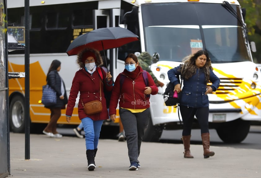 Este miércoles se reportaron bajas temperaturas en la capital duranguense, a pesar de eso, ciudadanos salieron a realizar sus actividades de manera cotidiana.