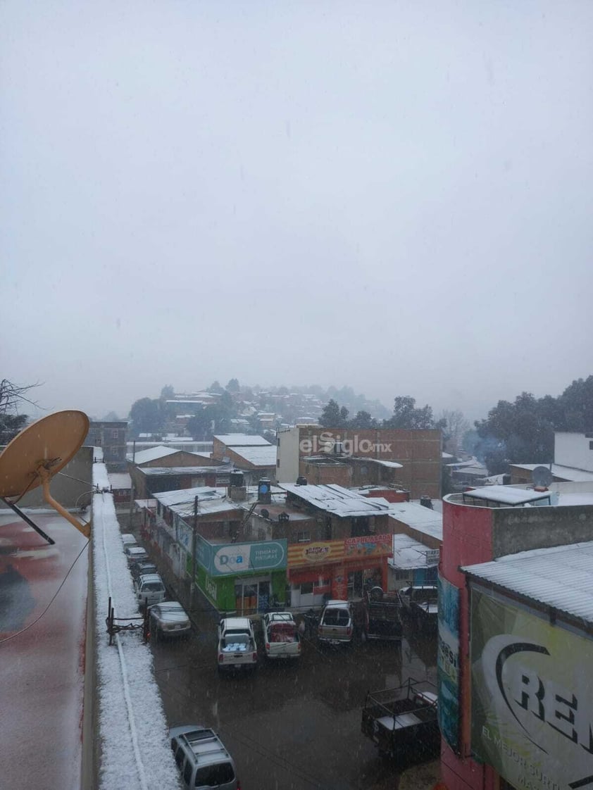 Se registró la caída de nieve en comunidades de nueve municipios de Durango, durante este miércoles, de acuerdo al reporte de la Coordinación Estatal de Protección Civil (CEPC).