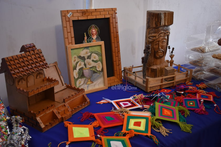 Se realizó el Bazar Navideño  “Arte Libre” donde se vendieron productos elaborados por las Personas Privadas de su libertad del Centro Distrital de Reinserción Social (CEDIRESO), del Centro Especializado de Readaptación y Tratamiento para Menores Infractores (CERNI) y demás centros, cuyas ganancias de estos productos servirán de apoyo para ellos y para sus familias.