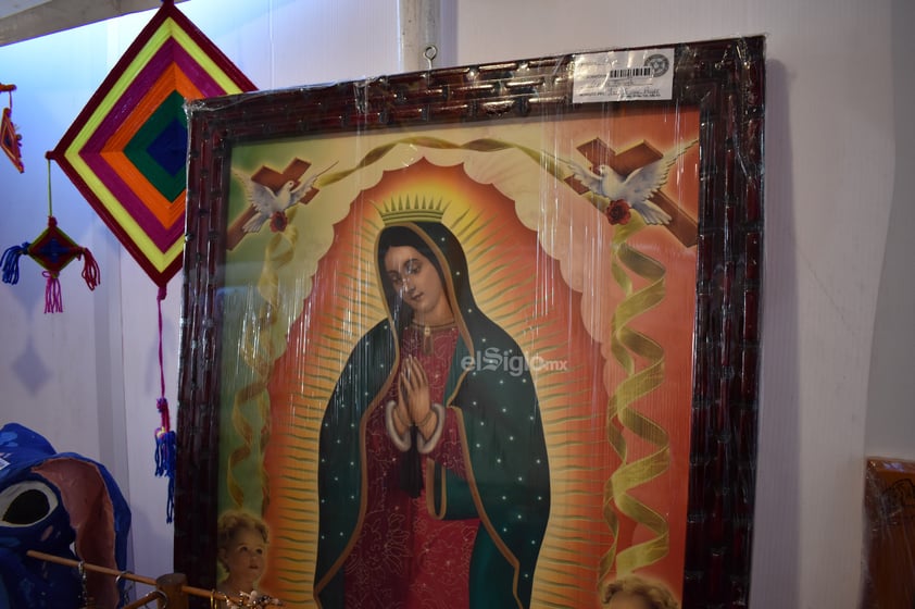 Se realizó el Bazar Navideño  “Arte Libre” donde se vendieron productos elaborados por las Personas Privadas de su libertad del Centro Distrital de Reinserción Social (CEDIRESO), del Centro Especializado de Readaptación y Tratamiento para Menores Infractores (CERNI) y demás centros, cuyas ganancias de estos productos servirán de apoyo para ellos y para sus familias.