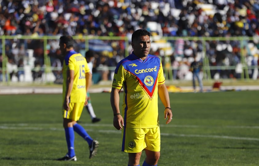 Exestrellas del Club América salieron la tarde del sábado 27 de enero al estadio Francisco Zarco y sorprender a la afición duranguense con el tradicional Juego de Leyendas.