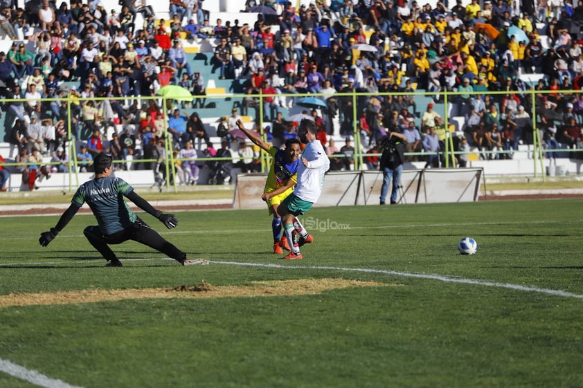 Exestrellas del Club América salieron la tarde del sábado 27 de enero al estadio Francisco Zarco y sorprender a la afición duranguense con el tradicional Juego de Leyendas.