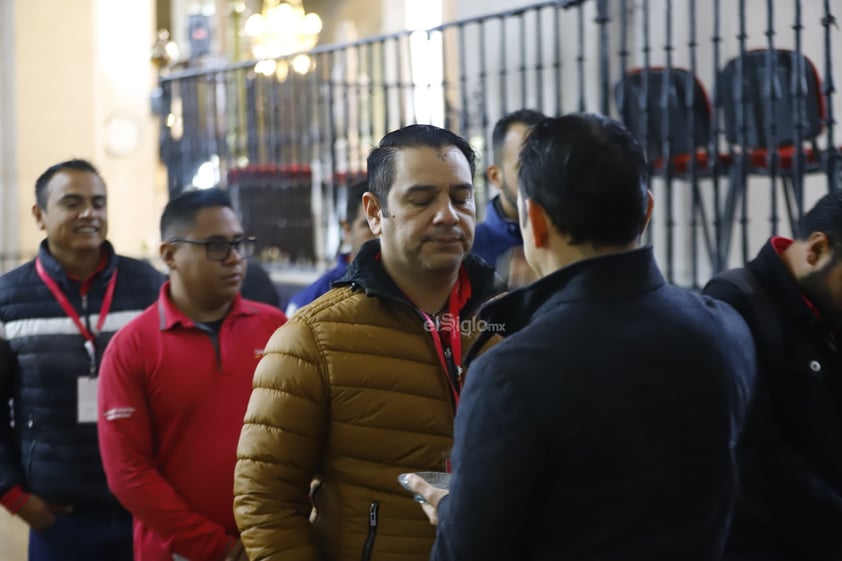 Esta mañana, duranguenses acudieron a Catedral para celebrar el miércoles de ceniza y así dar inicio a la cuaresma.