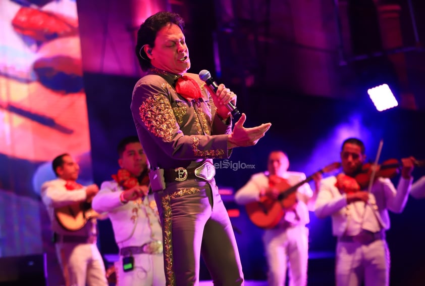 Llega Pedro Fernández a la Plaza IV Centenario para inaugurar el Festival Ricardo Castro 2024