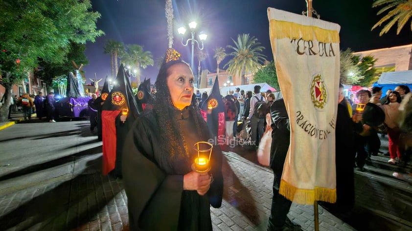 Realizan la Procesión del Silencio por las calles de Durango