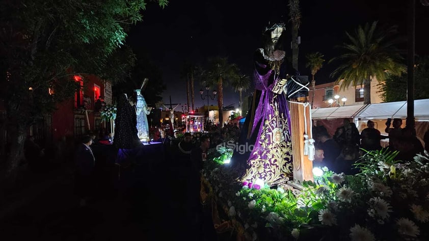 Realizan la Procesión del Silencio por las calles de Durango