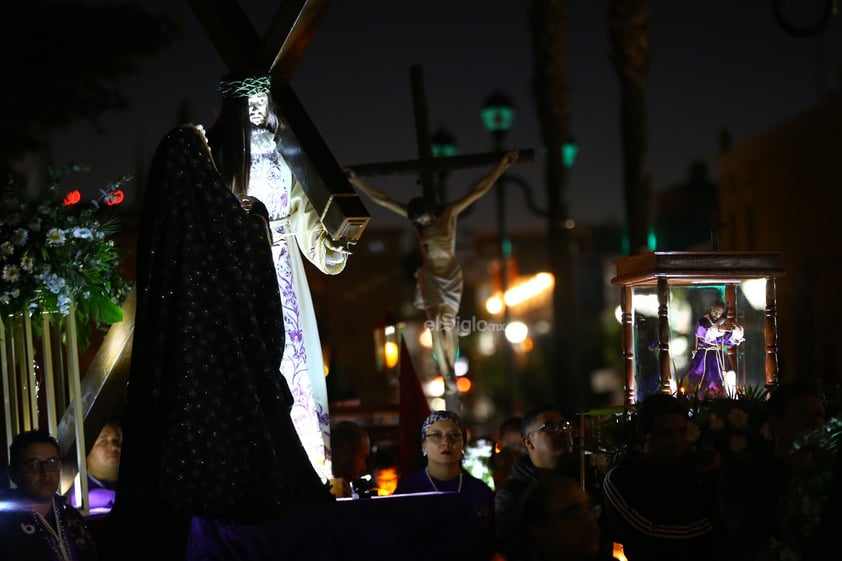 Realizan la Procesión del Silencio por las calles de Durango