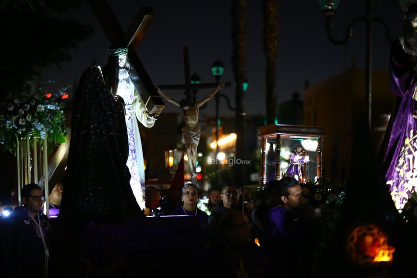 Realizan la Procesión del Silencio por las calles de Durango