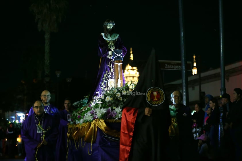 Realizan la Procesión del Silencio por las calles de Durango