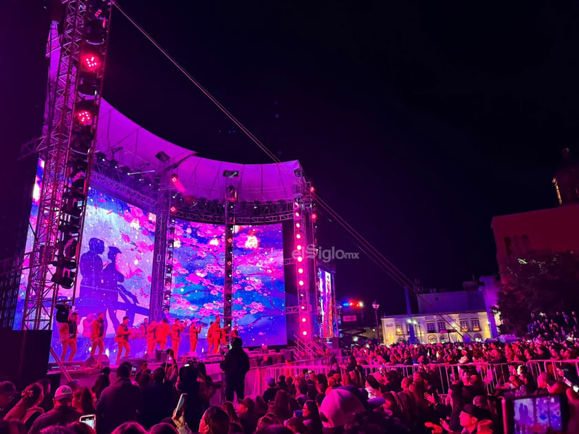 La banda sinaloense El Recodo ofreció un concierto gratuito en la Plaza IV Centenario, como parte de los eventos de cierre de la mayor fiesta de la ciudad, el Festival Ricardo Castro 2024.