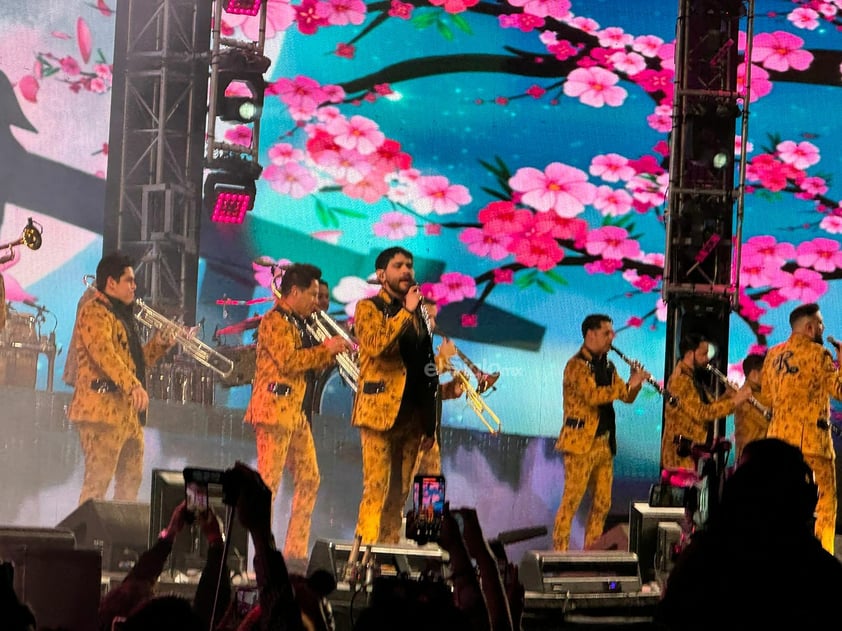 La banda sinaloense El Recodo ofreció un concierto gratuito en la Plaza IV Centenario, como parte de los eventos de cierre de la mayor fiesta de la ciudad, el Festival Ricardo Castro 2024.