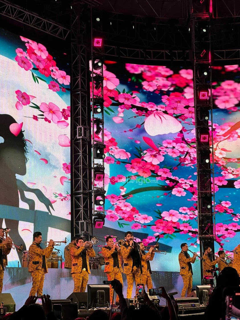 La banda sinaloense El Recodo ofreció un concierto gratuito en la Plaza IV Centenario, como parte de los eventos de cierre de la mayor fiesta de la ciudad, el Festival Ricardo Castro 2024.