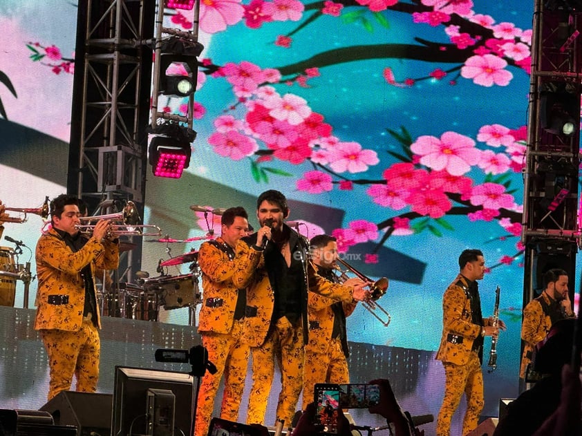 La banda sinaloense El Recodo ofreció un concierto gratuito en la Plaza IV Centenario, como parte de los eventos de cierre de la mayor fiesta de la ciudad, el Festival Ricardo Castro 2024.