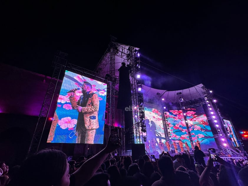 La banda sinaloense El Recodo ofreció un concierto gratuito en la Plaza IV Centenario, como parte de los eventos de cierre de la mayor fiesta de la ciudad, el Festival Ricardo Castro 2024.