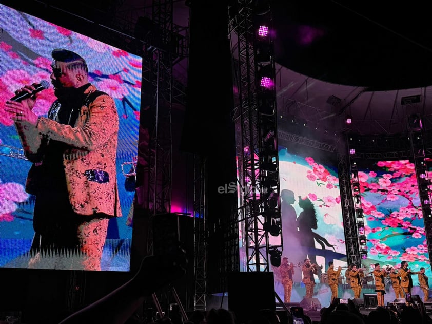 La banda sinaloense El Recodo ofreció un concierto gratuito en la Plaza IV Centenario, como parte de los eventos de cierre de la mayor fiesta de la ciudad, el Festival Ricardo Castro 2024.