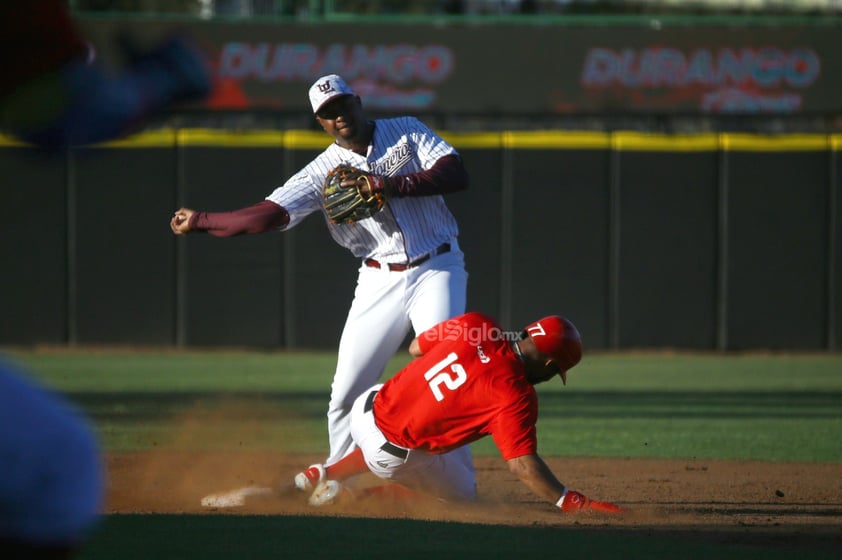 Caliente de Durango se enfrentó con la escuadra de los Algodoneros de Unión Laguna en el último juego de la pretemporada