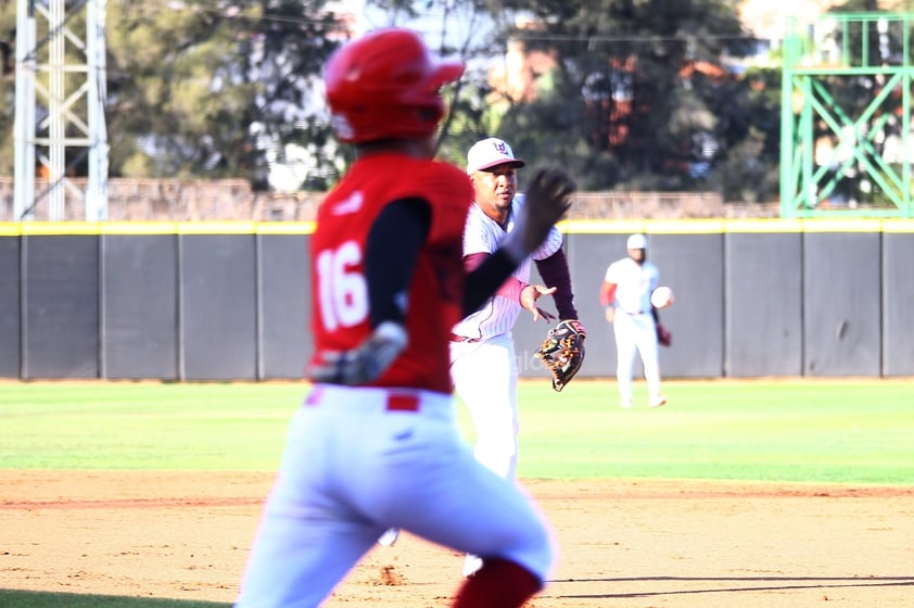 Caliente de Durango se enfrentó con la escuadra de los Algodoneros de Unión Laguna en el último juego de la pretemporada