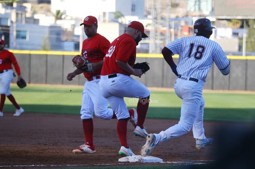 Caliente de Durango se enfrentó con la escuadra de los Algodoneros de Unión Laguna en el último juego de la pretemporada