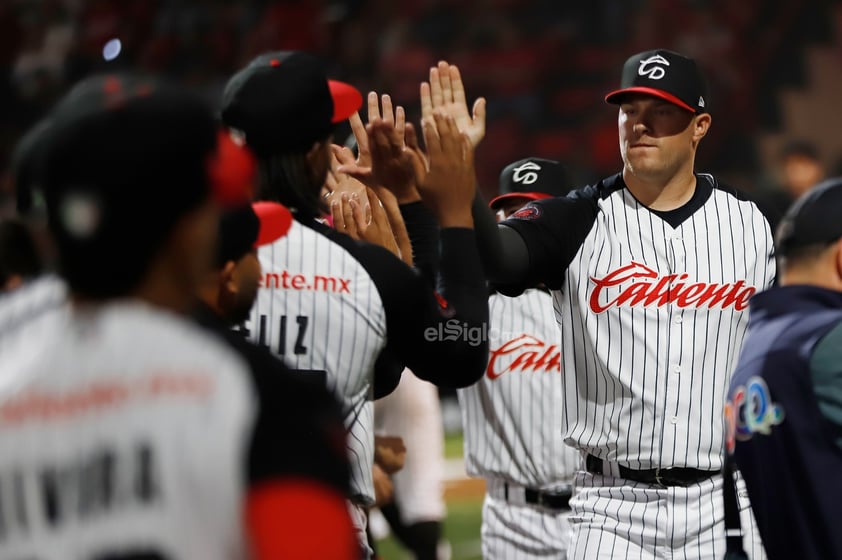 Caliente de Durango se enfrentó contra los Tecolotes de los Dos Laredos en el juego inaugural en El Volcán