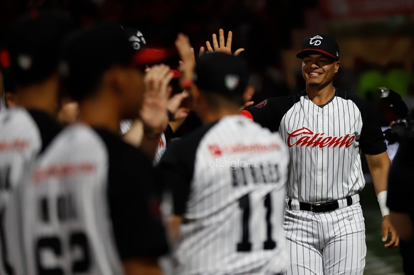 Caliente de Durango se enfrentó contra los Tecolotes de los Dos Laredos en el juego inaugural en El Volcán