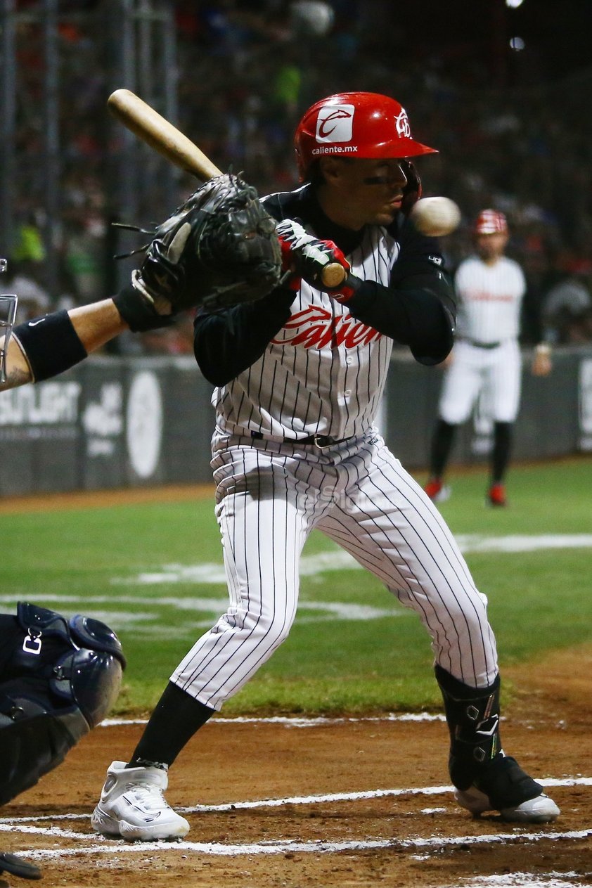 Caliente de Durango se enfrentó contra los Tecolotes de los Dos Laredos en el juego inaugural en El Volcán