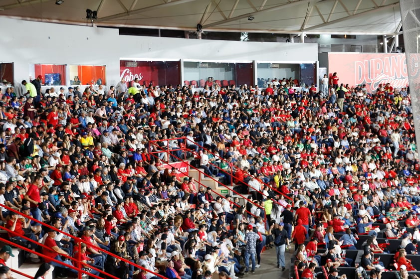 Caliente de Durango se enfrentó contra los Tecolotes de los Dos Laredos en el juego inaugural en El Volcán