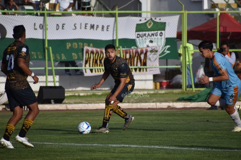 Alacranes de Durango derrotó con autoridad la tarde de este sábado a la escuadra de Tritones Vallarta por marcador de 6-0 en el partido de vuelta de los cuartos de final de la Liga Premier