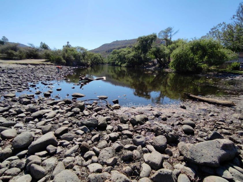 La sequía ha provocado que las presas y ríos del municipio, se encuentren a esta fecha, prácticamente vacíos, tal es el caso del río Tunal, en El Pueblito