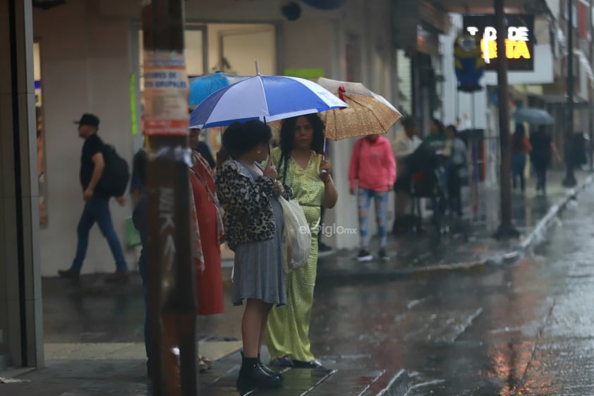 Lluvia sorprende a los duranguenses