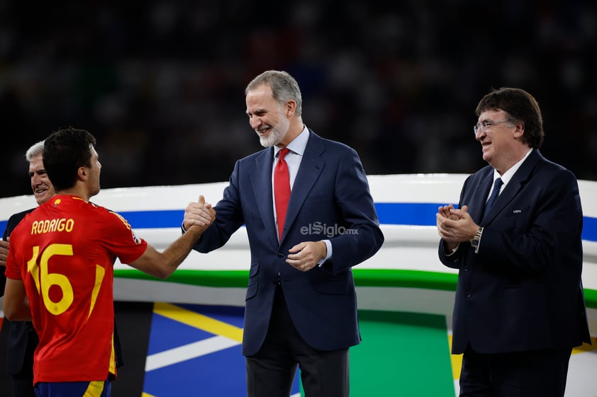 España, con goles de Nico Williams y Mikel Oyarzabal, venció 2-1 a Inglaterra en el Estadio Olímpico de Berlín, consiguiendo su cuarta Eurocopa tras las victorias de 1964, 2008 y 2012.