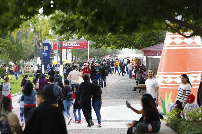 Este viernes 19 de julio, duranguenses se dieron cita a la Feria Nacional Francisco Villa para festejar el 461 aniversario de la capital duranguense.