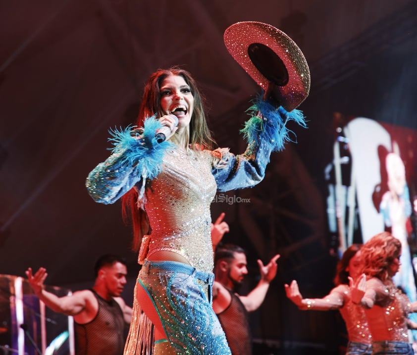 Ana Bárbara “La Reina Grupera”, regresó a la Velaria de la Feria Nacional Durango “Francisco Villa 2024” para sumarse a la mayor fiesta de la ciudad con un concierto que conquistó a los duranguenses.