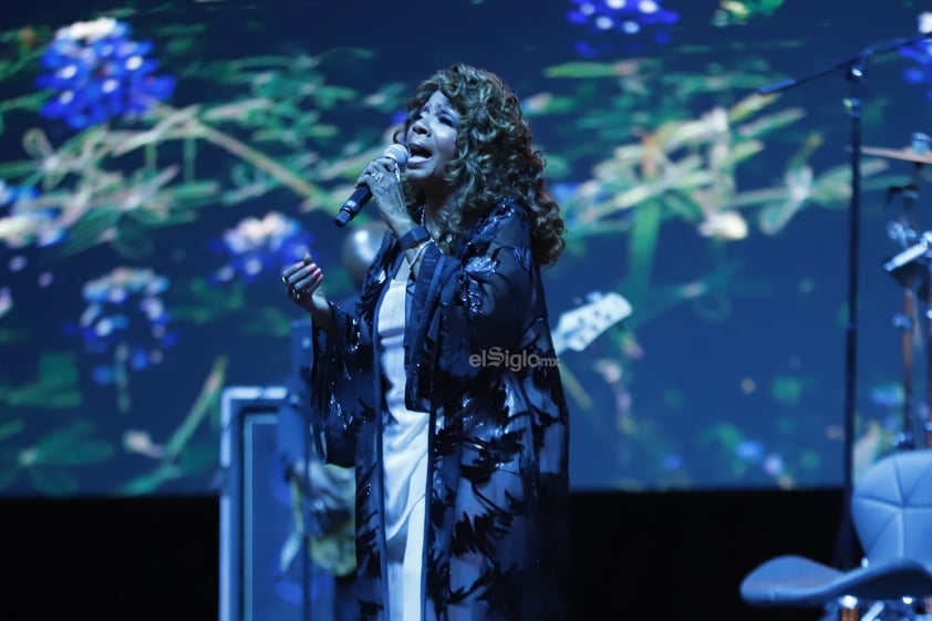 Gloria Gaynor interpreta sus éxitos para los duranguenses en la Velaría de la Feria Nacional Durango “Francisco Villa