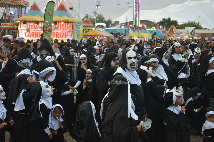 En la Feria Nacional de Durango 2024, se tenía como propósito romper el récord de más monjas en un juego mecánico de Espectaculares García.