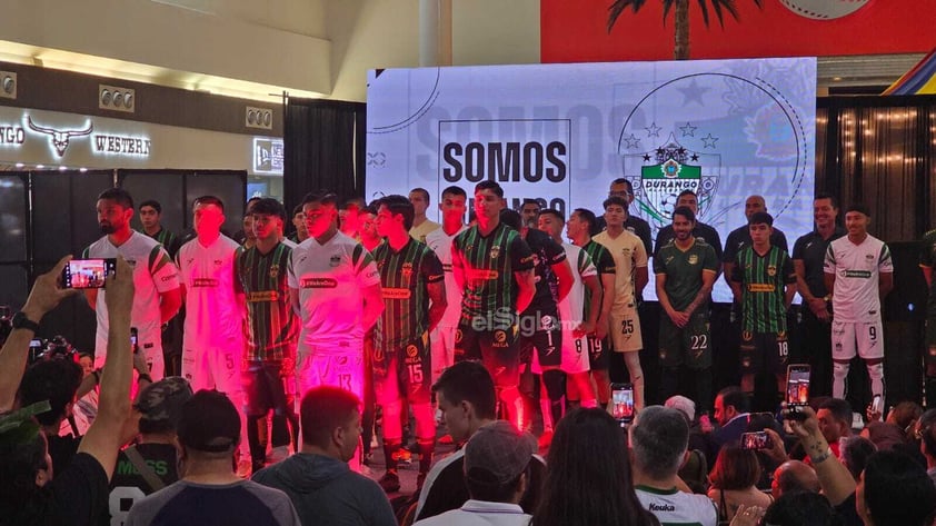 En una presentación en Paseo Durango en la que se encontraba el presidente del club, Ciro Castillo, Alacranes de Durango se mostró ante los medios de comunicación y su afición con los 3 jerseys que estarán usando en esta temporada de la Liga Premier.