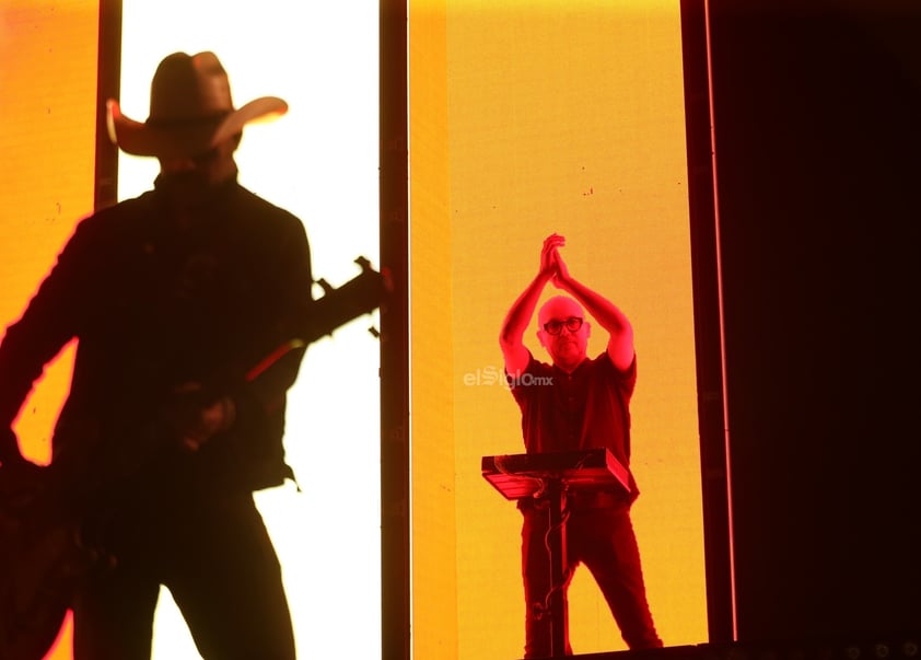 Una vez más, Nortec Bostich + Fussible hizo bailar a Durango en un concierto que cerró el Festival Revueltas 2024