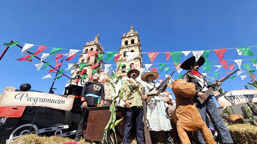 Así se vivió el desfile cívico militar por el 114 Aniversario de la Revolución Mexicana