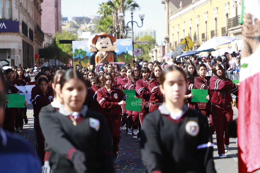 Así se vivió el desfile cívico militar por el 114 Aniversario de la Revolución Mexicana