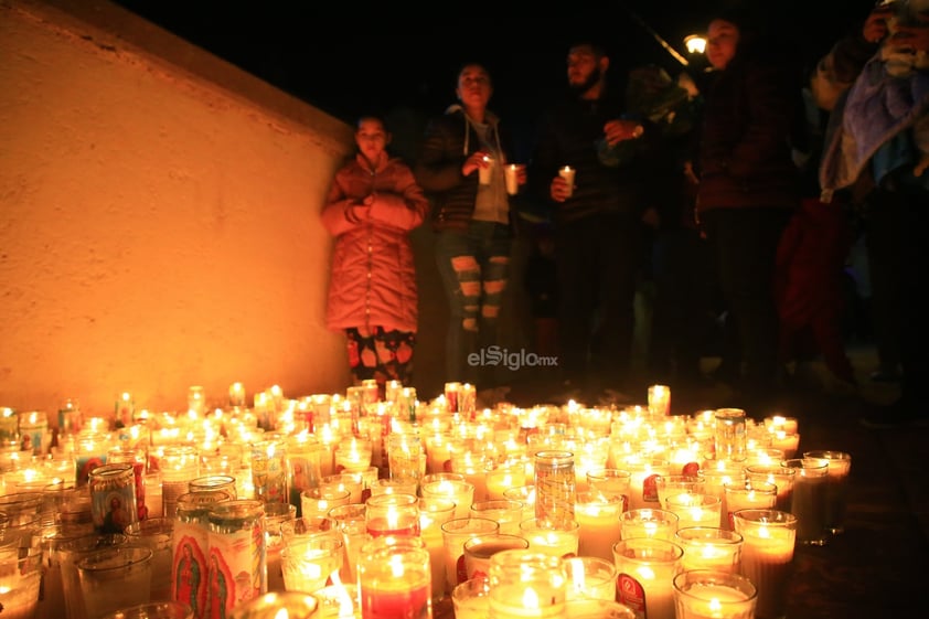 Cientos de duranguenses se congregaron en el Santuario de Nuestra Señora de Guadalupe para las tradicionales mañanitas a la Virgen de Guadalupe