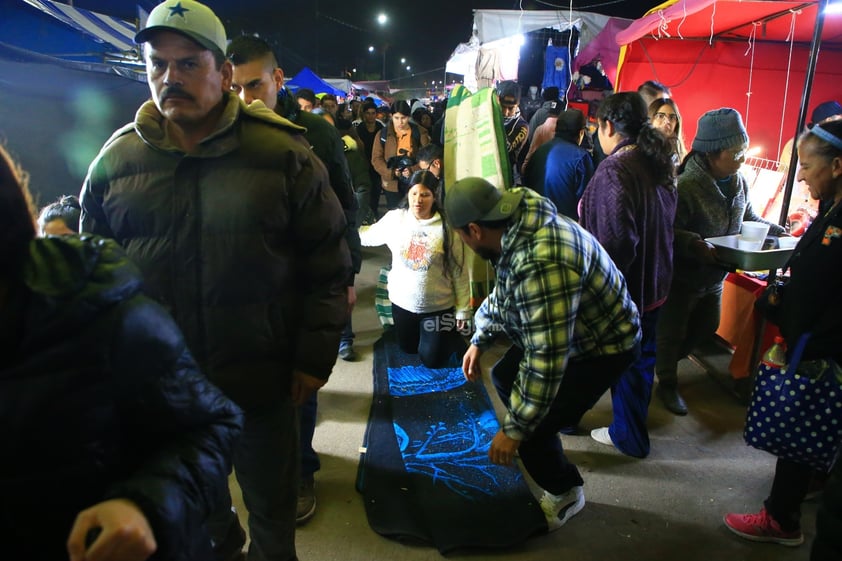 Cientos de duranguenses se congregaron en el Santuario de Nuestra Señora de Guadalupe para las tradicionales mañanitas a la Virgen de Guadalupe